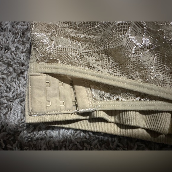 Nude Lace Front Criss-Cross Support Bralette - Size Large - Picture 3 of 5
